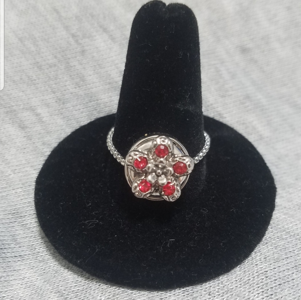 Magnolia and Vine Ring with interchangeable snap